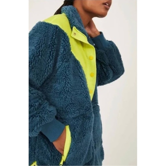 NWT FREE PEOPLE FP MOVEMENT fall to rise fleece quarter zip jacket mustard M - Picture 6 of 7